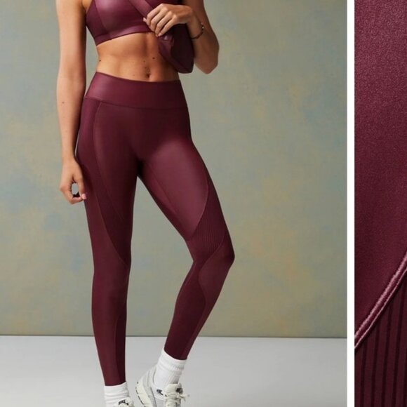 Khloe Kardashian Fabletics Leggings - shiny burgundy, worn once size S - Picture 3 of 4